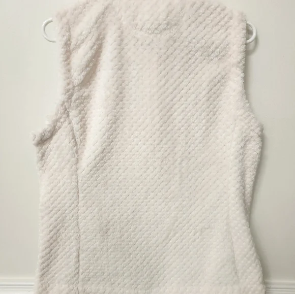 NWT Calvin Klein Vest - Picture 2 of 7